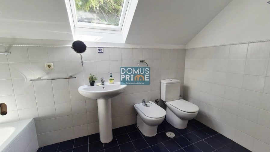 Moradia T5 para Venda em Forjães Foto 22