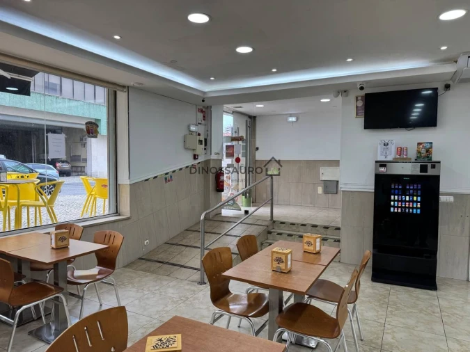 Loja para Trespasse em Lumiar Foto 9