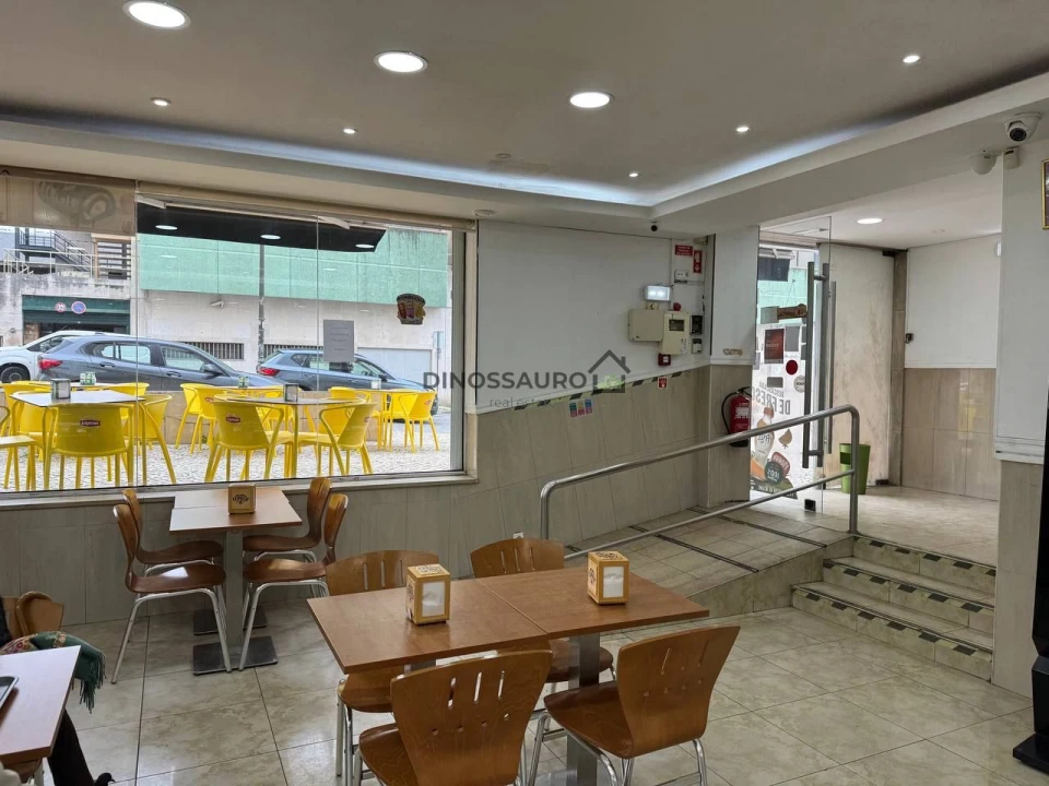 Loja para Trespasse em Lumiar Foto 4