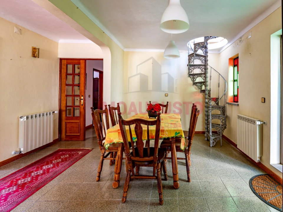 Moradia T5 para Venda em Sazes da Beira Foto 6