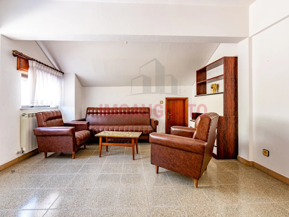 Moradia T5 para Venda em Sazes da Beira Foto 20