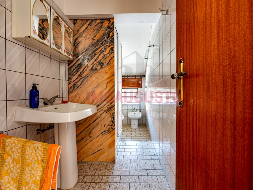 Moradia T5 para Venda em Sazes da Beira Foto 21