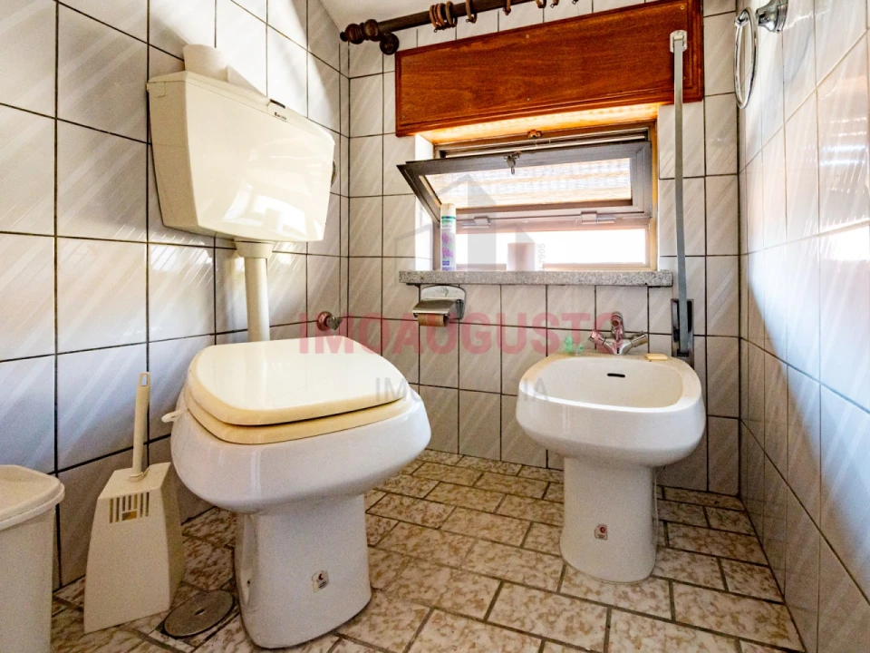 Moradia T5 para Venda em Sazes da Beira Foto 22