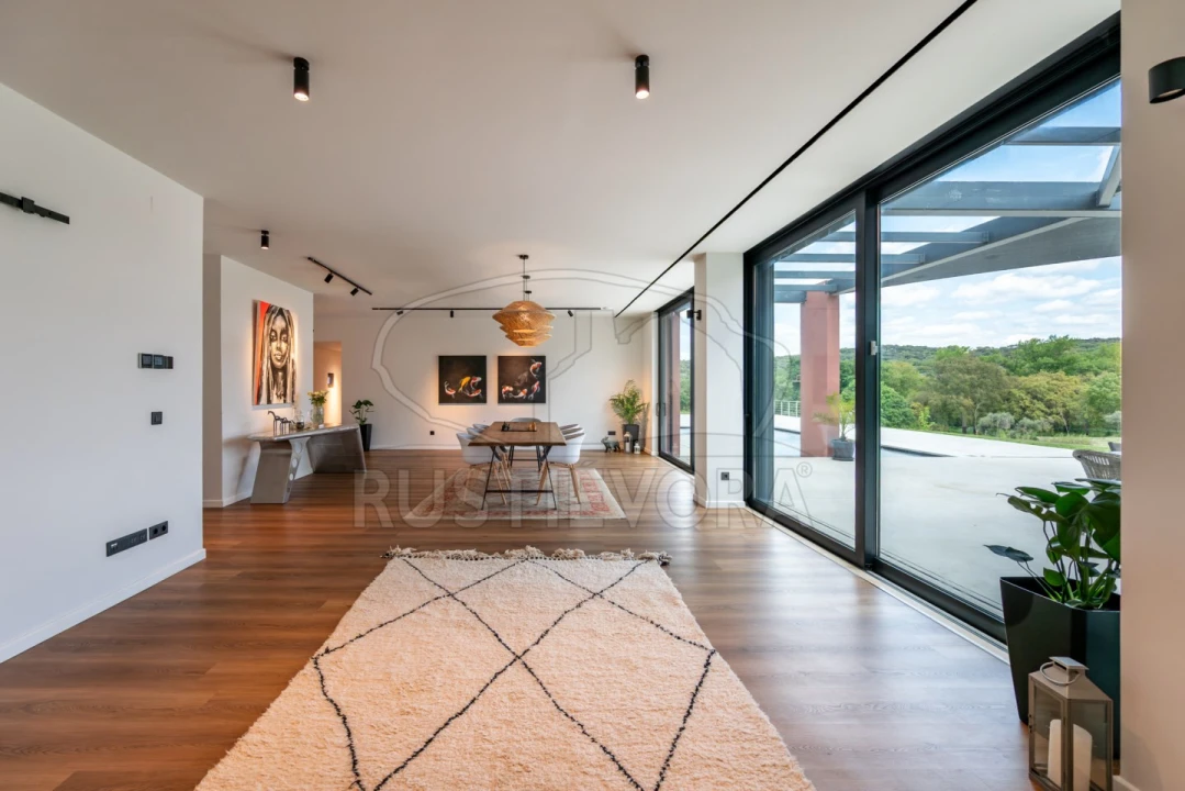 Quinta T6 para Venda em Nossa Senhora da Vila, Nossa Senhora do Bispo e Silveiras Foto 1