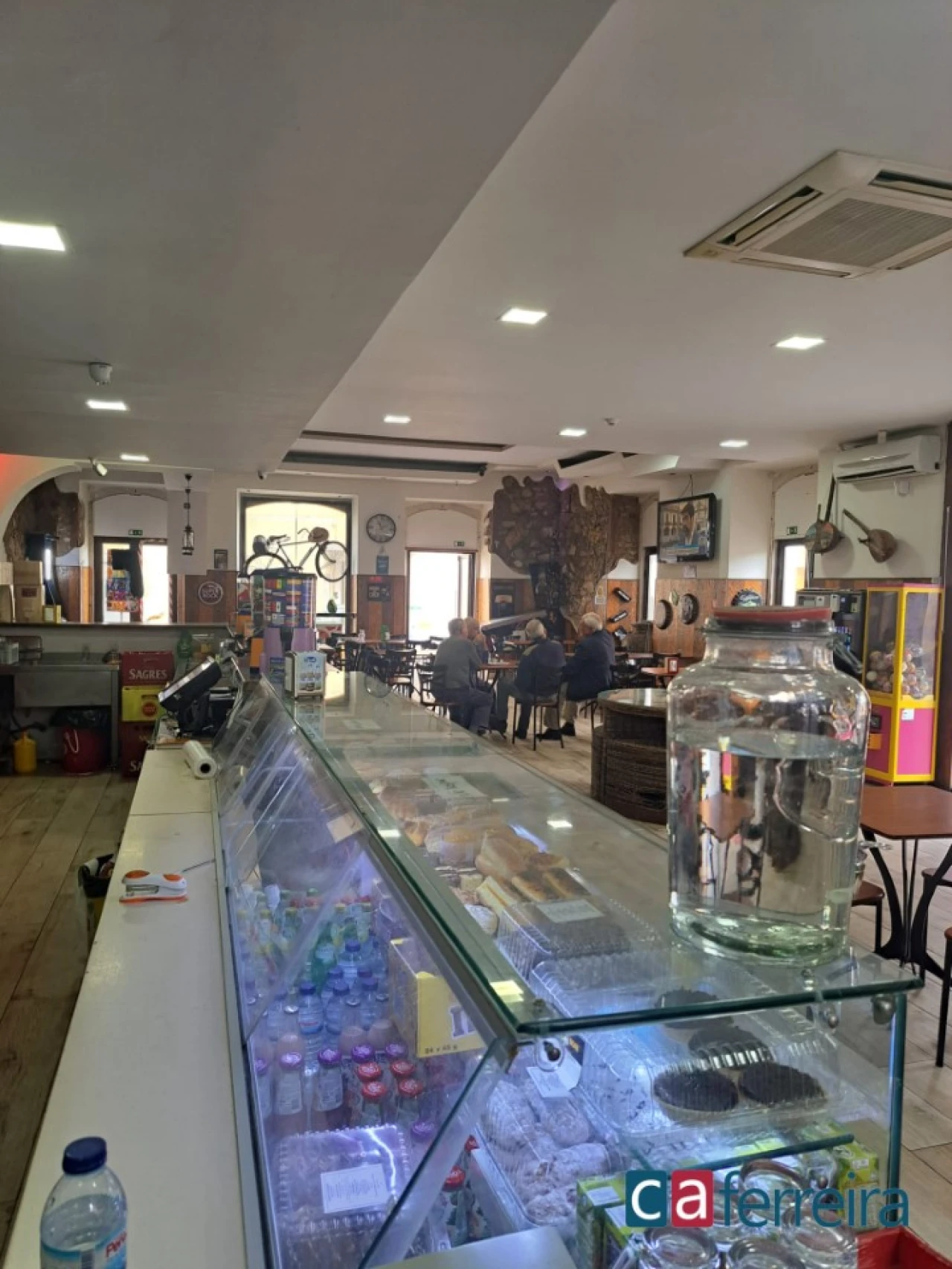 Prédio para Venda em Alcanhões Foto 4