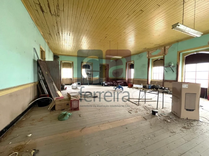 Prédio para Venda em Alcanhões Foto 16