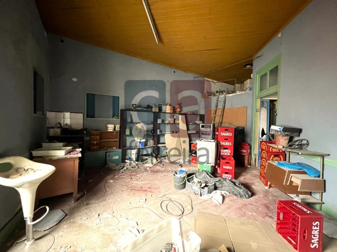 Prédio para Venda em Alcanhões Foto 25
