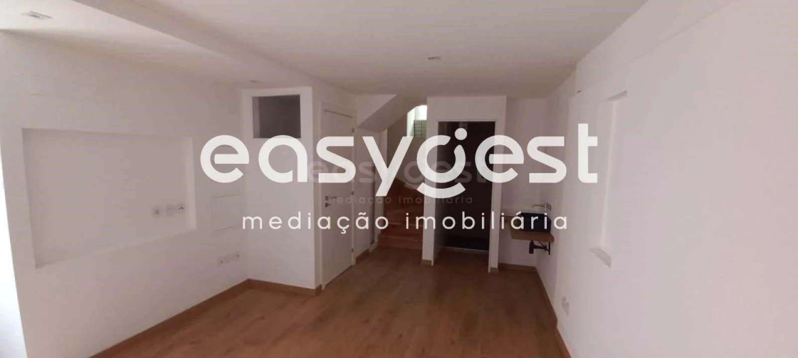 Prédio para Venda em Santa Maria Maior Foto 32