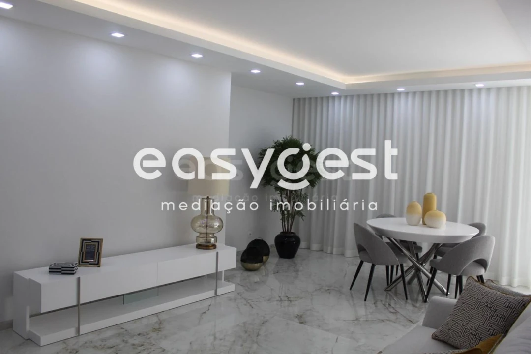 Apartamento T2 para Venda em Lagos (São Sebastião e Santa Maria) Foto 32