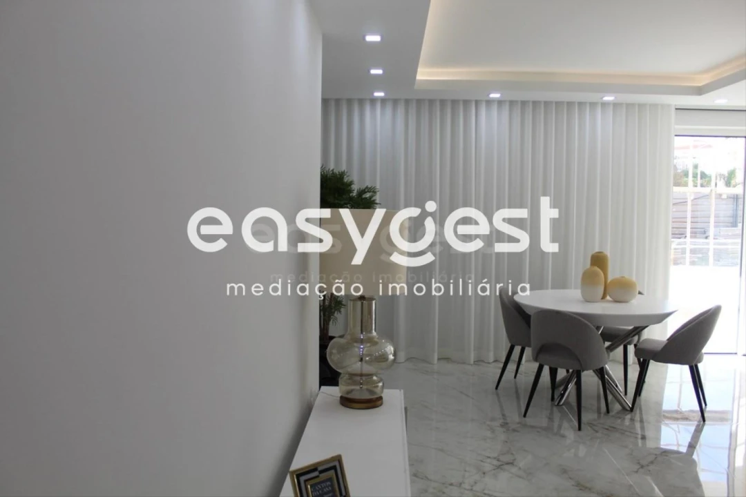 Apartamento T2 para Venda em Lagos (São Sebastião e Santa Maria) Foto 35