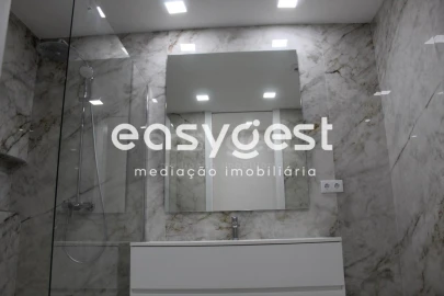 Apartamento T2 para Venda em Lagos (São Sebastião e Santa Maria)