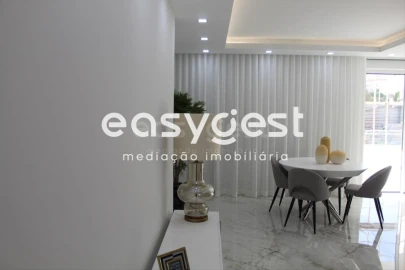 Apartamento T2 para Venda em Lagos (São Sebastião e Santa Maria)