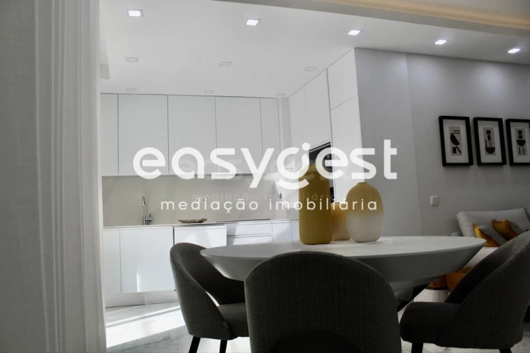 Apartamento T2 para Venda em Lagos (São Sebastião e Santa Maria) Foto 14