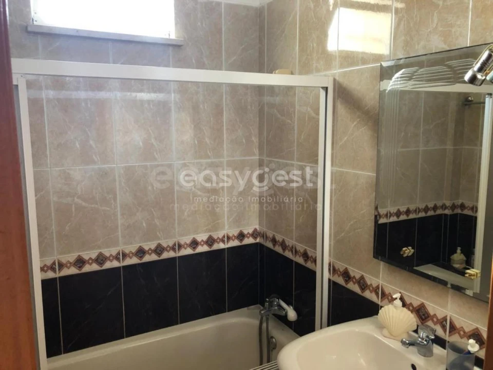 Moradia T2 para Venda em Quarteira Foto 8