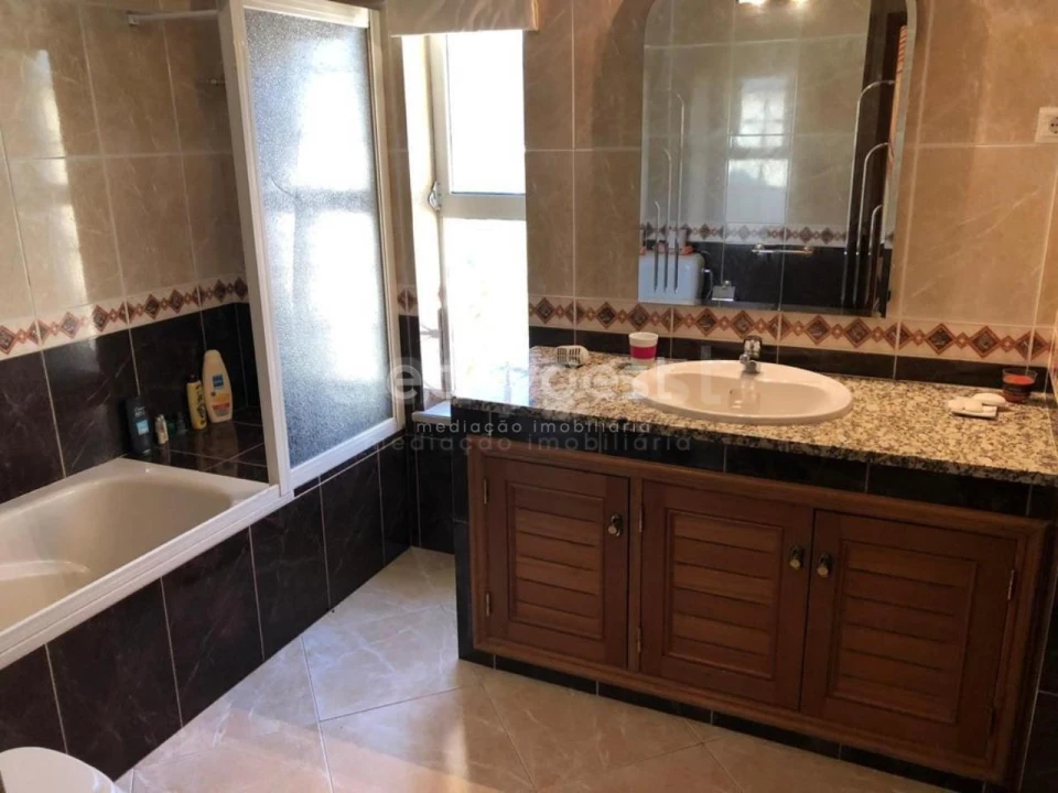 Moradia T2 para Venda em Quarteira Foto 14