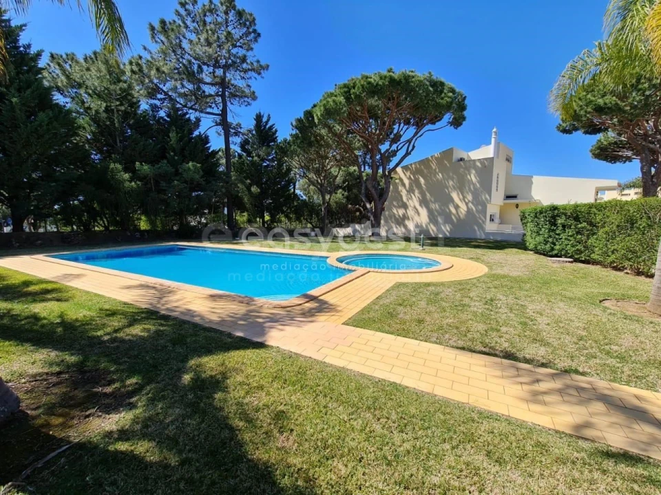 Moradia T2 para Venda em Quarteira Foto 36