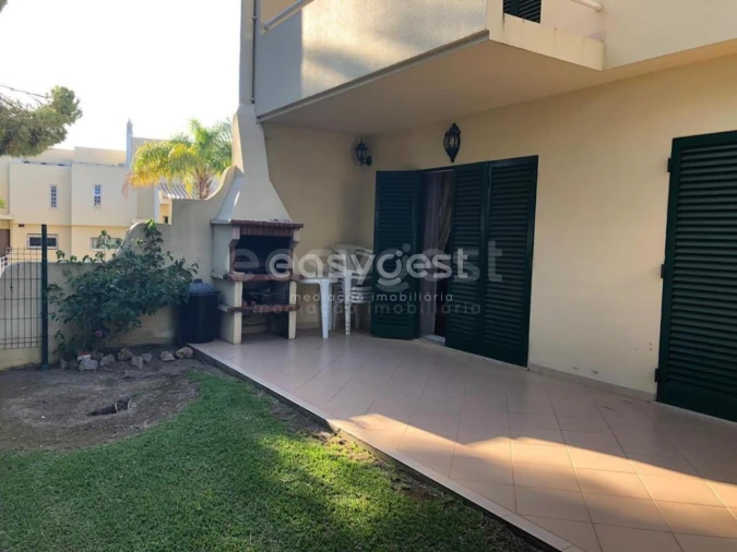 Moradia T2 para Venda em Quarteira Foto 3