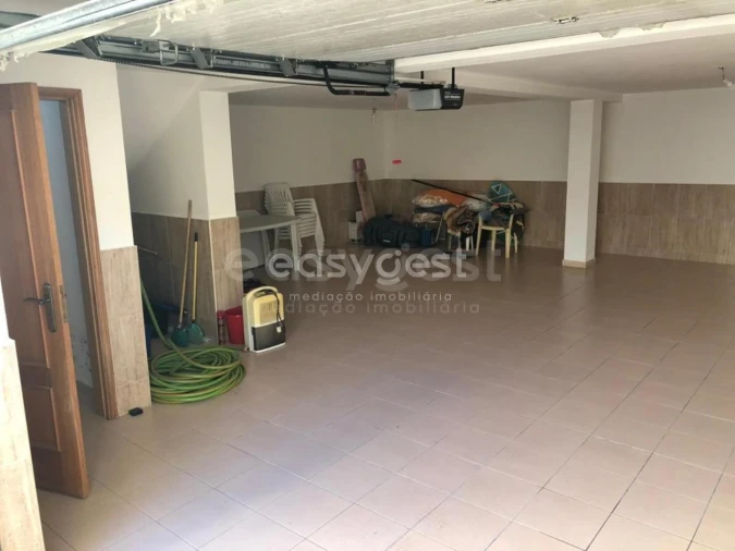 Moradia T2 para Venda em Quarteira Foto 4