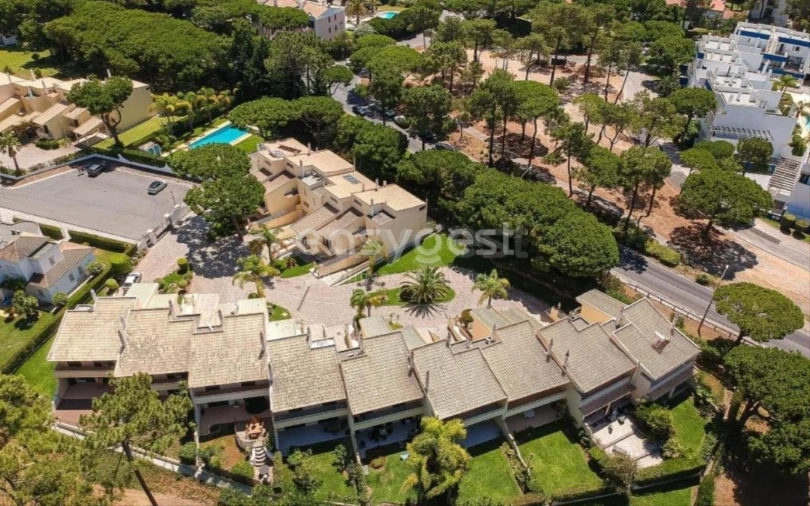 Moradia T2 para Venda em Quarteira Foto 7