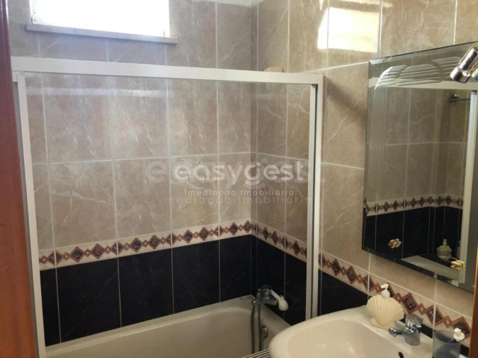 Moradia T2 para Venda em Quarteira Foto 8