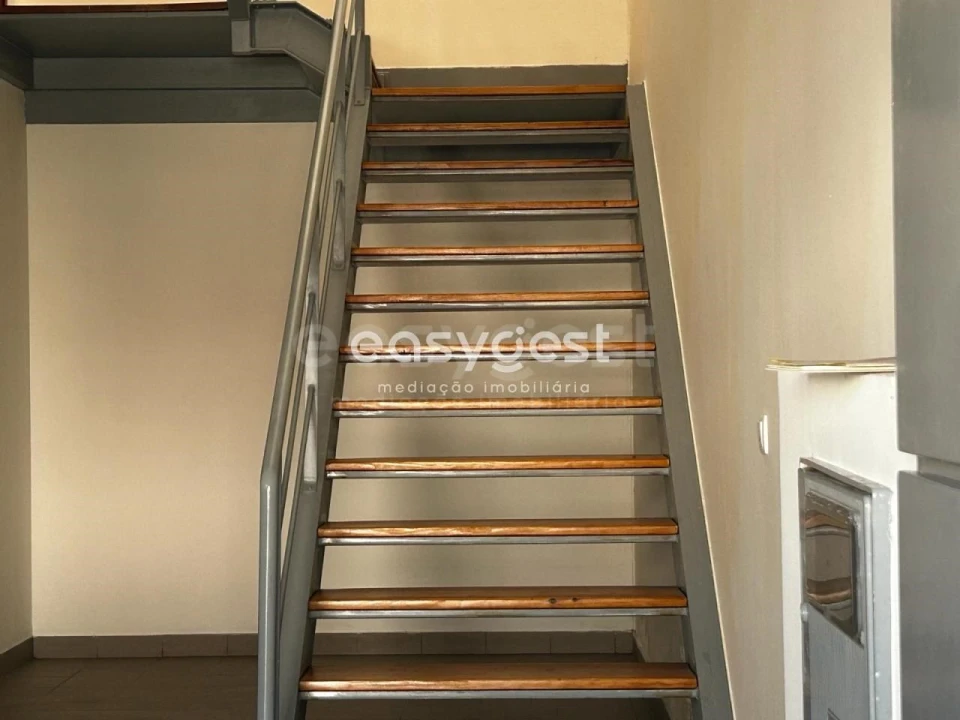 Armazém para Venda em Alverca do Ribatejo e Sobralinho Foto 10