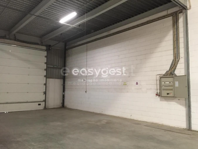 Armazém para Venda em Alverca do Ribatejo e Sobralinho Foto 5