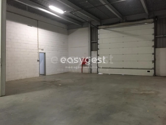 Armazém para Venda em Alverca do Ribatejo e Sobralinho Foto 7