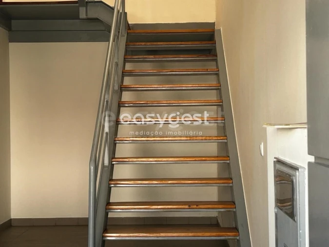 Armazém para Venda em Alverca do Ribatejo e Sobralinho Foto 10