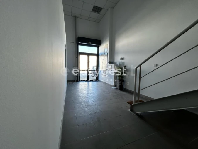 Armazém para Venda em Alverca do Ribatejo e Sobralinho Foto 13