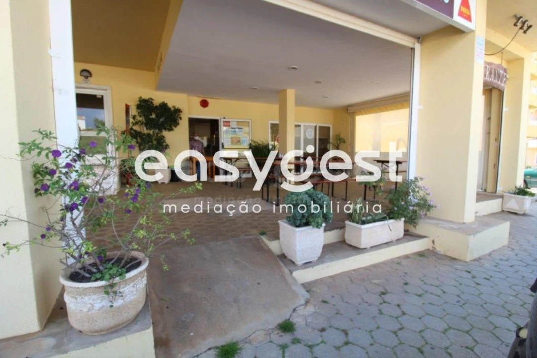 Negócio para Venda em Estômbar e Parchal Foto 1