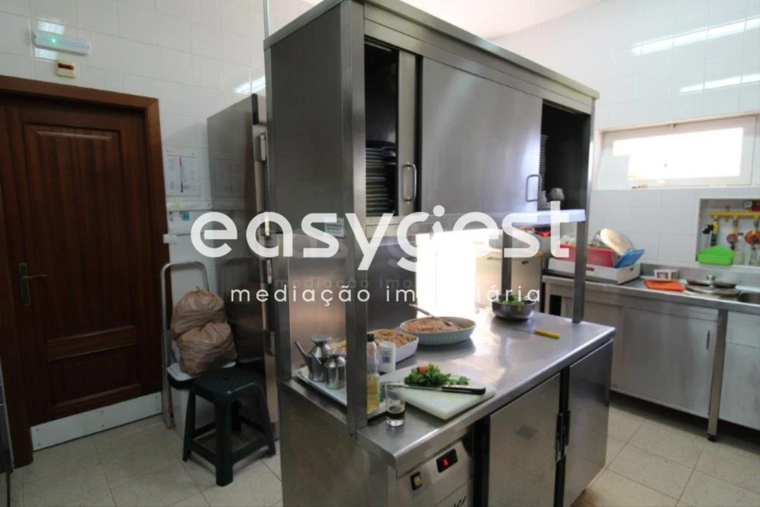 Negócio para Venda em Estômbar e Parchal Foto 5