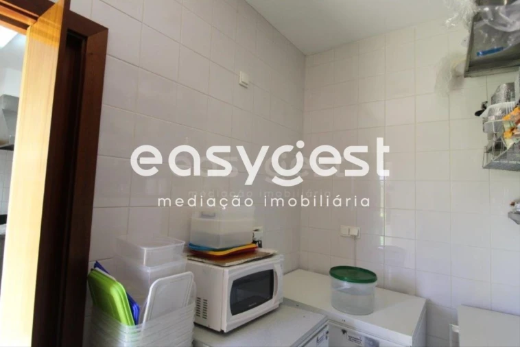 Negócio para Venda em Estômbar e Parchal Foto 2