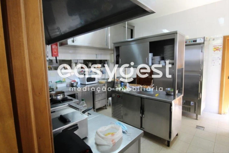 Negócio para Venda em Estômbar e Parchal Foto 4