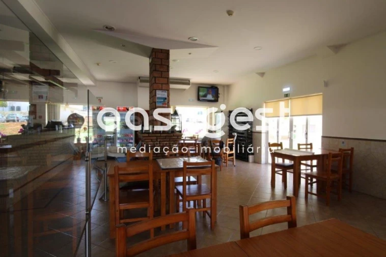 Negócio para Venda em Estômbar e Parchal Foto 14