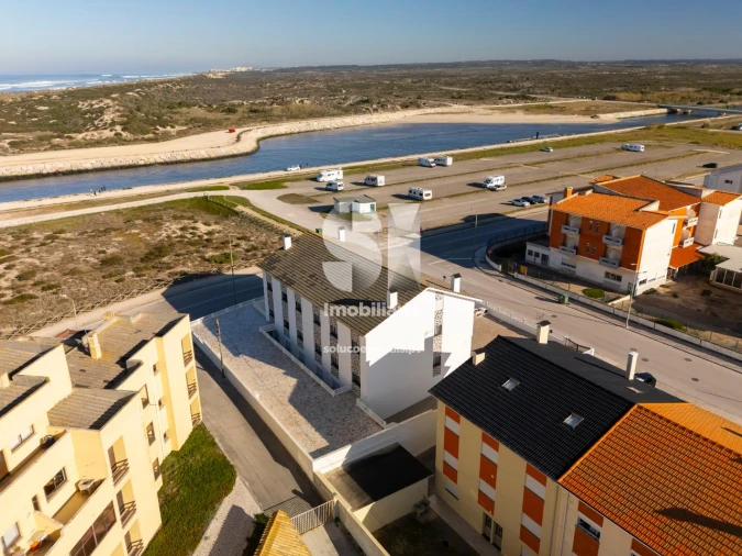 Moradia T6 para Venda em Vieira de Leiria Foto 4