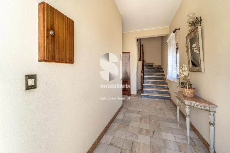 Moradia T6 para Venda em Vieira de Leiria Foto 8