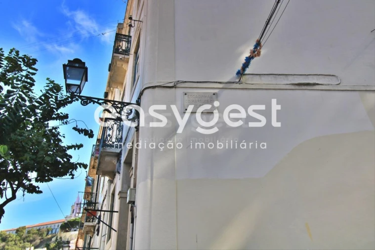Prédio para Venda em Santa Maria Maior Foto 11