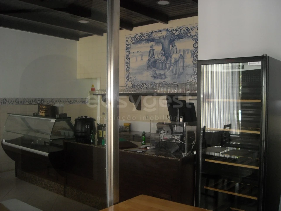 Loja para Venda em Alverca do Ribatejo e Sobralinho Foto 3