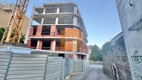 Apartamento T3 para Venda em Mafamude e Vilar do Paraíso