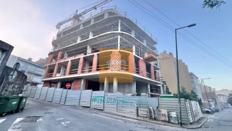 Apartamento T3 para Venda em Mafamude e Vilar do Paraíso