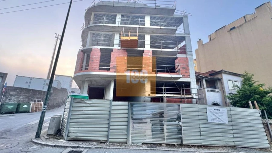 Apartamento T3 para Venda em Mafamude e Vilar do Paraíso Foto 34