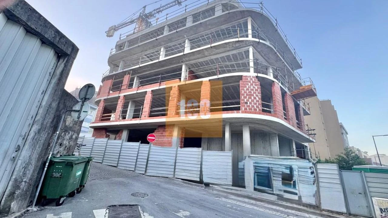 Apartamento T3 para Venda em Mafamude e Vilar do Paraíso Foto 22