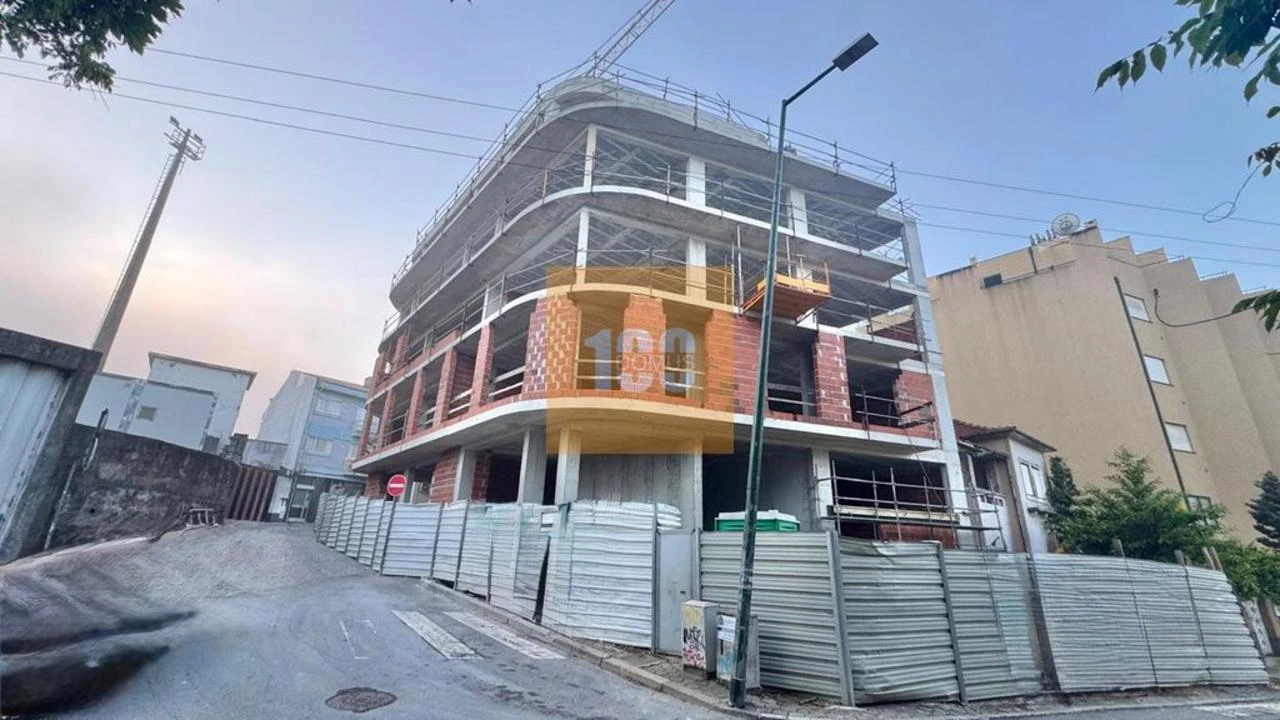 Apartamento T2 para Venda em Mafamude e Vilar do Paraíso Foto 21