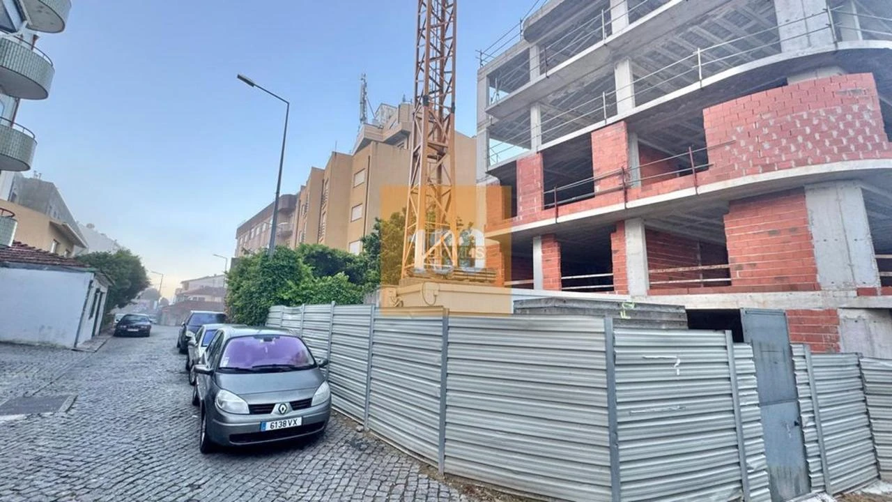 Apartamento T3 para Venda em Mafamude e Vilar do Paraíso Foto 25