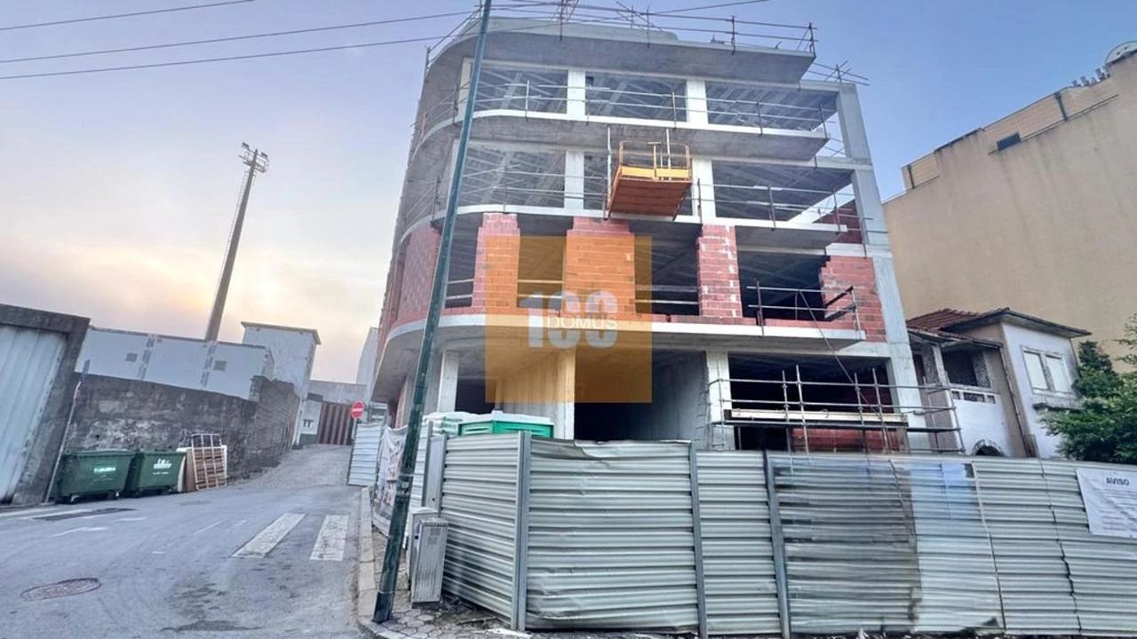 Apartamento T3 para Venda em Mafamude e Vilar do Paraíso Foto 28