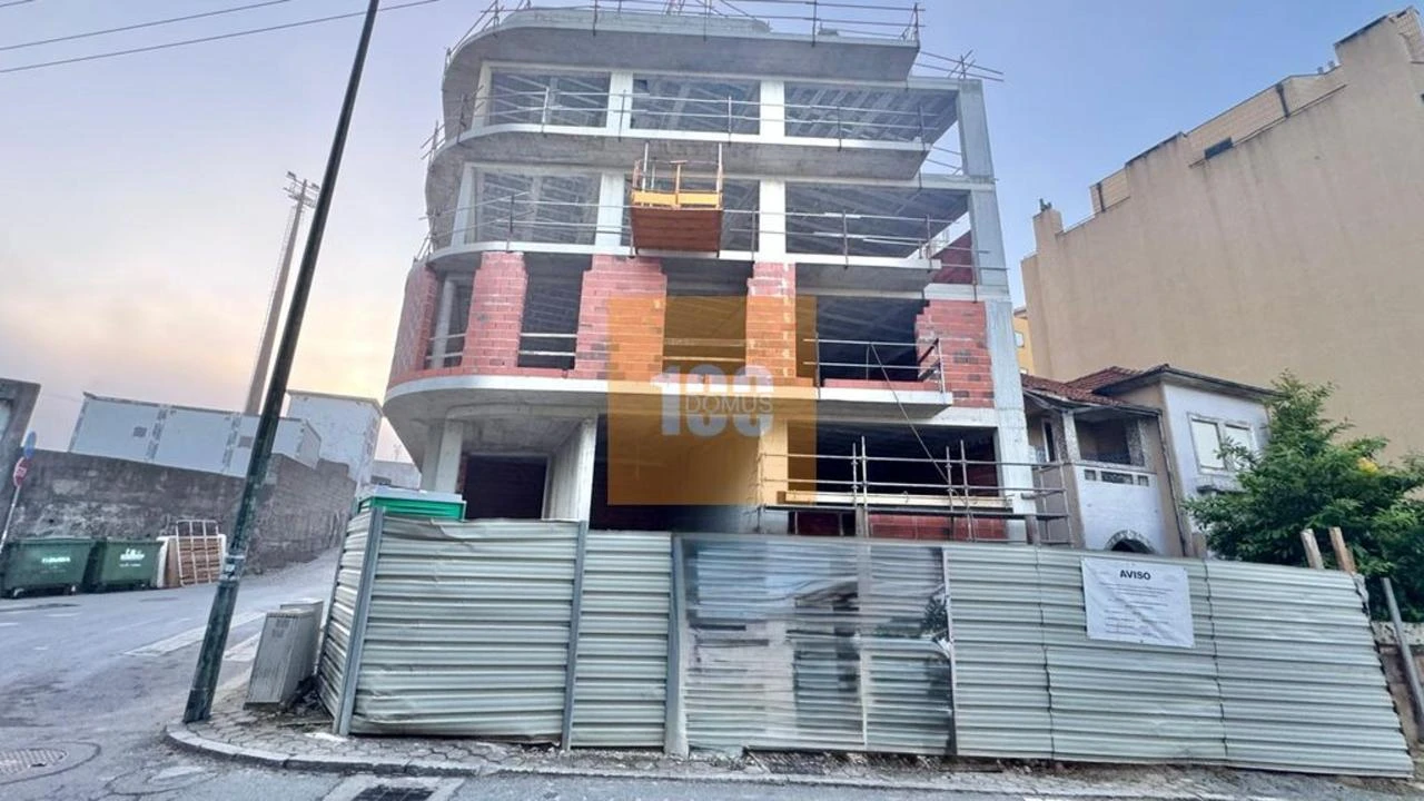 Apartamento T3 para Venda em Mafamude e Vilar do Paraíso Foto 34