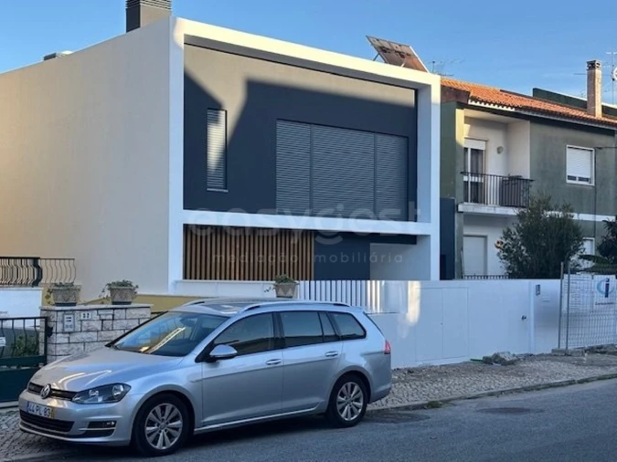 Moradia T9 para Venda em Loures Foto 3