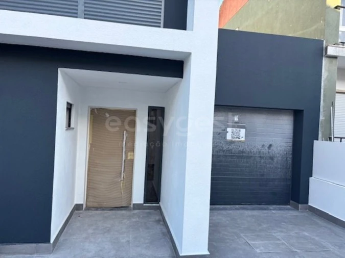 Moradia T9 para Venda em Loures Foto 6