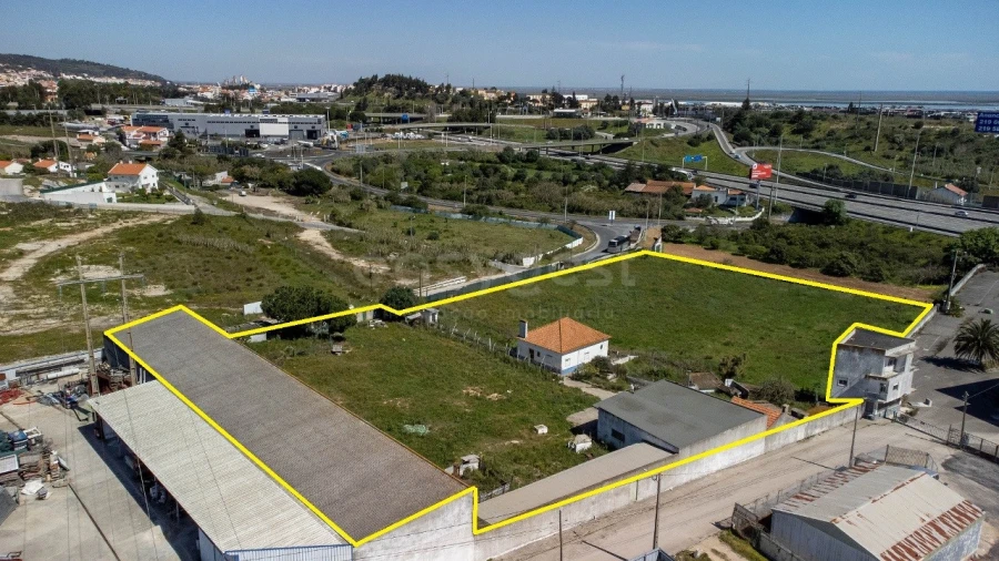 Terreno Comércio / Armazém para Venda em Alverca do Ribatejo e Sobralinho Foto 12