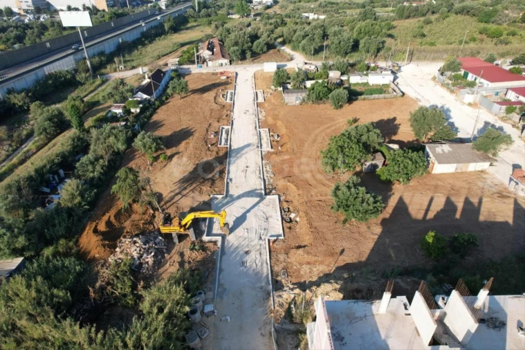 Terreno para Venda em Alverca do Ribatejo e Sobralinho Foto 1